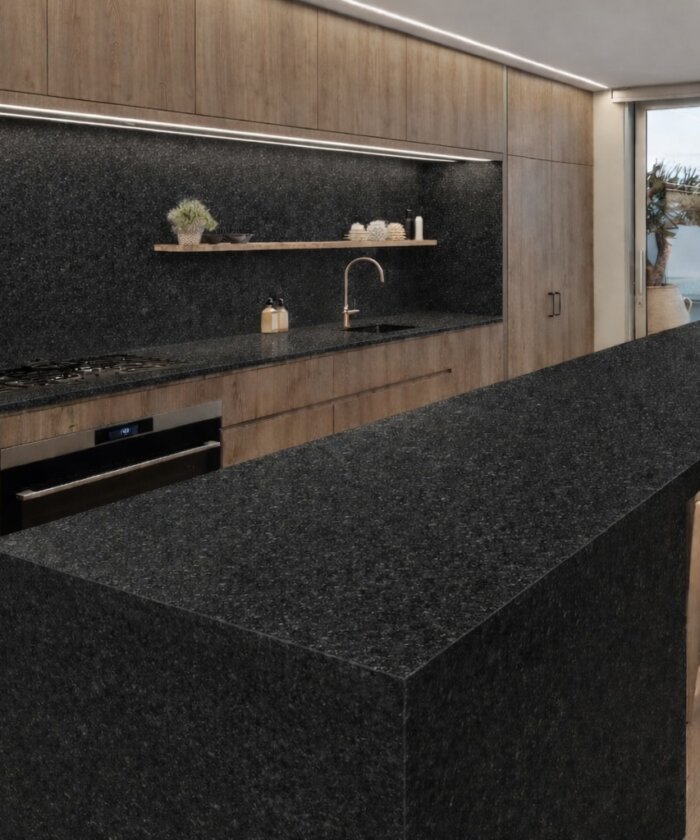 Alternative view of Black Pearl 20mm IGL/446